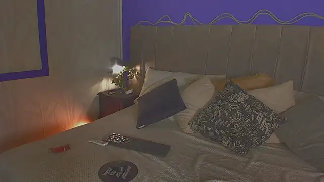 Aura sun online show from 20, 4, 2026