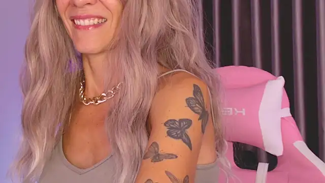Snapshot of betty_xoxoo chatting on 14, 6, 2026 betty xoxoo online show from 14, 6, 2026