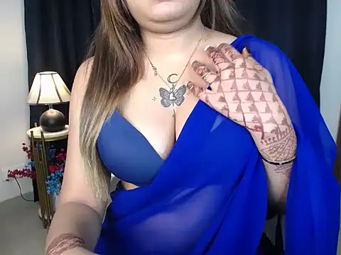 Snapshot of Flying_queenn chatting on 4, 12, 2025 Flying queenn online show from 4, 12, 2025