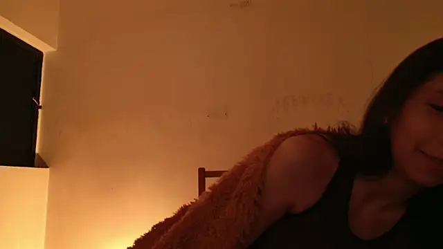 Snapshot of MoonLipsON- chatting on 7, 6, 2026 MoonLipsON- online show from 7, 6, 2026