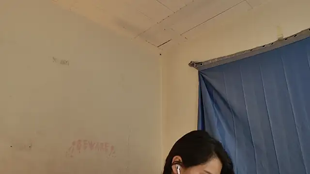 MoonLipsON- online show from 13, 4, 2026