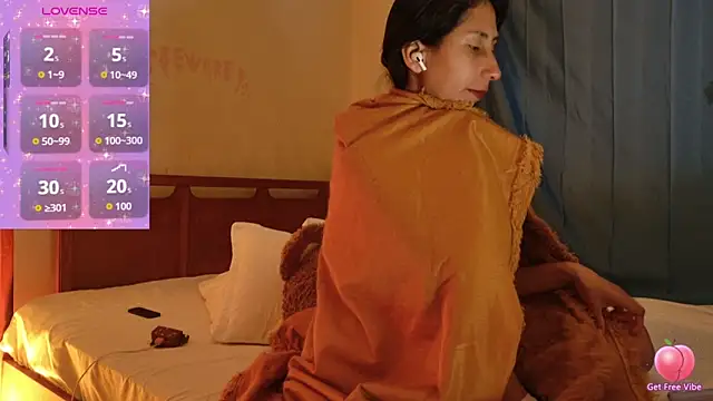 MoonLipsON- online show from 5, 3, 2026