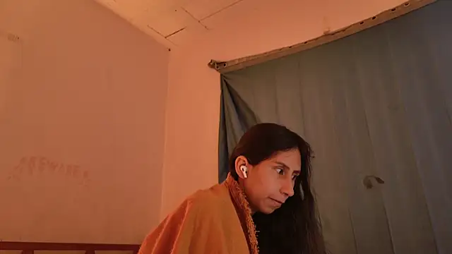 Snapshot of MoonLipsON- chatting on 12, 5, 2026 MoonLipsON- online show from 12, 5, 2026