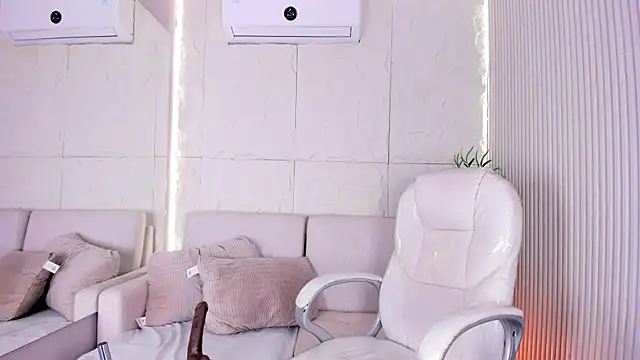 MarelynSummer online show from 15, 4, 2026