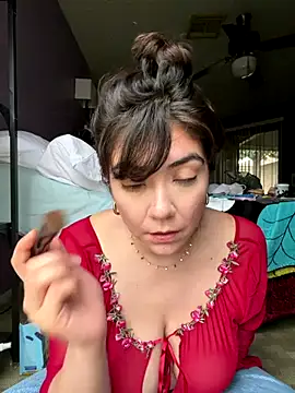 Snapshot of Bbbbreee chatting on 4, 12, 2025 Bbbbreee online show from 4, 12, 2025