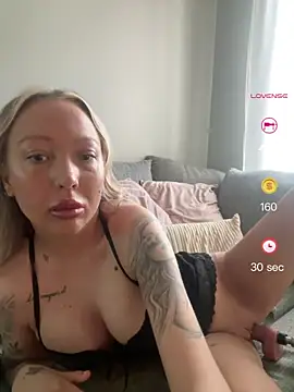 Sannababyy online show from 26, 4, 2026