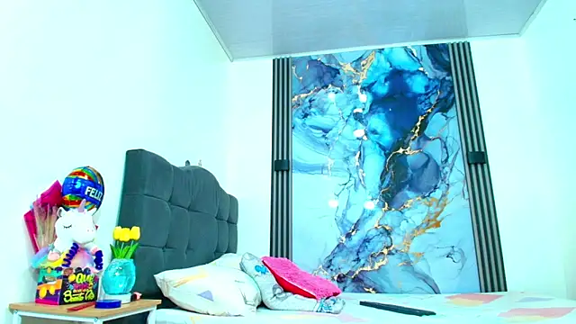 Valentina and sneider  online show from 27, 3, 2026