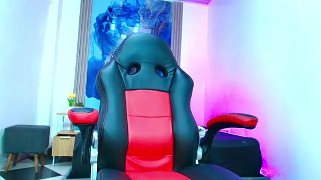 Valentina and sneider  online show from 20, 4, 2026