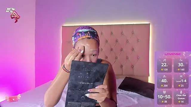 EmmaLawrence  online show from 14, 2, 2026