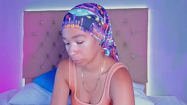 EmmaLawrence  online show from 6, 1, 2026