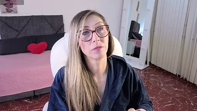Snapshot of Scarlett_079 chatting on 8, 5, 2026 Scarlett 079 online show from 8, 5, 2026