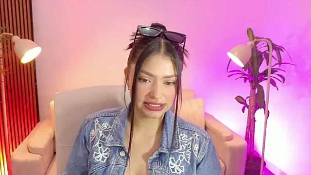 victoria   moon online show from 9, 1, 2026