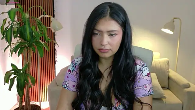 Snapshot of victoria___moon chatting on 1, 8, 2026 victoria moon online show from 1, 8, 2026