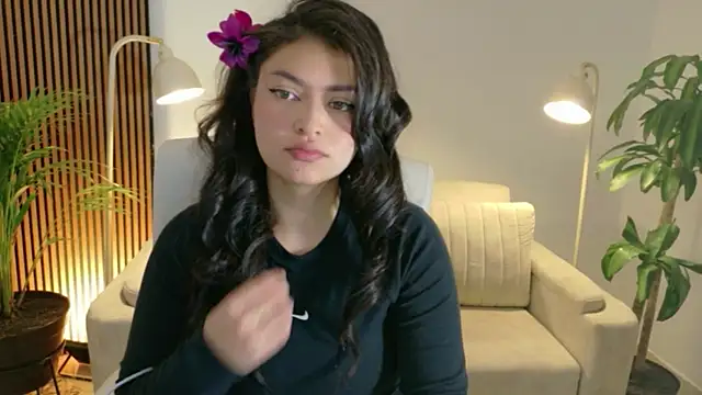 Snapshot of victoria___moon chatting on 15, 5, 2026 victoria moon online show from 15, 5, 2026
