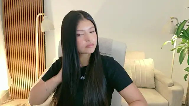 Snapshot of victoria___moon chatting on 26, 5, 2026 victoria moon online show from 26, 5, 2026
