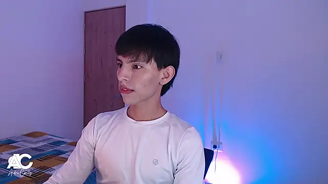 andrew courtzz online show from 11, 4, 2026