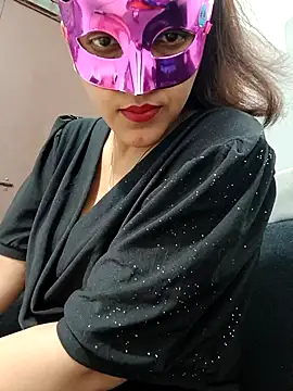 Shivani hotty online show from 18, 1, 2026