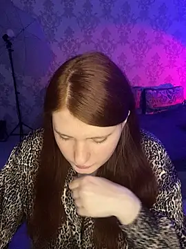 Snapshot of NicollVeys chatting on 5, 12, 2025 NicollVeys online show from 5, 12, 2025