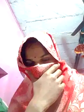 poonamhotxx online show from 4, 12, 2025