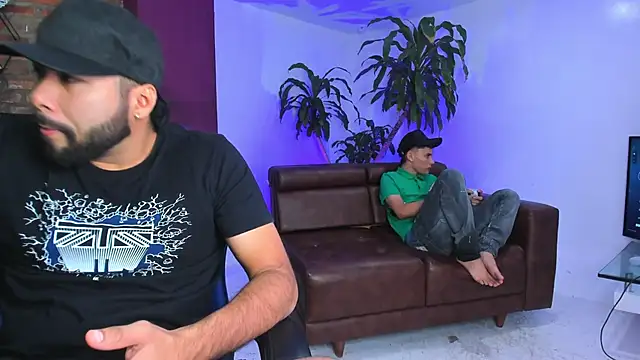 HotThreesoome online show from 17, 12, 2025