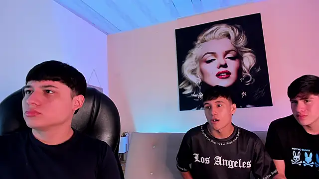 HotThreesoome online show from 18, 4, 2026