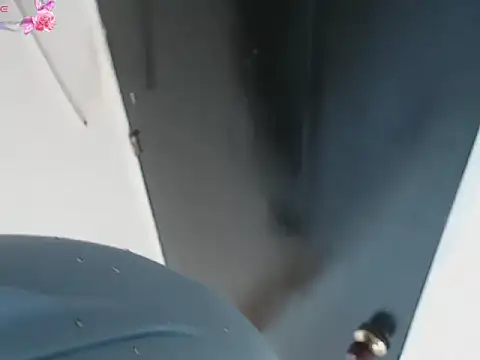 JulietaHazze  online show from 14, 12, 2025