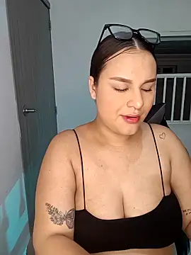Snapshot of Valeriaa_21 chatting on 3, 4, 2026 Valeriaa 21 online show from 3, 4, 2026