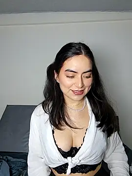 saasha Petit online show from 7, 3, 2026