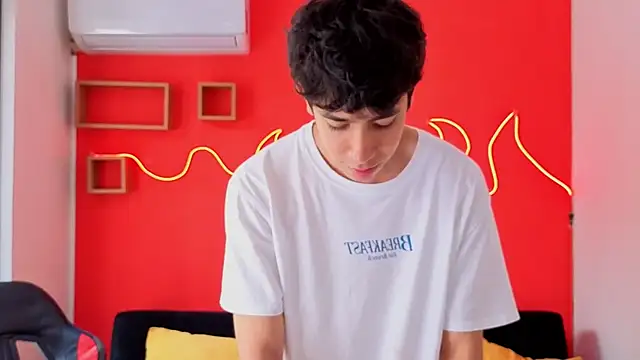 Neo Twink online show from 9, 5, 2026