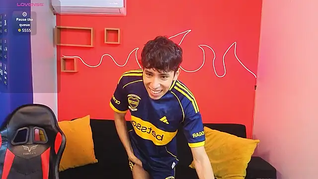 Neo Twink online show from 6, 2, 2026