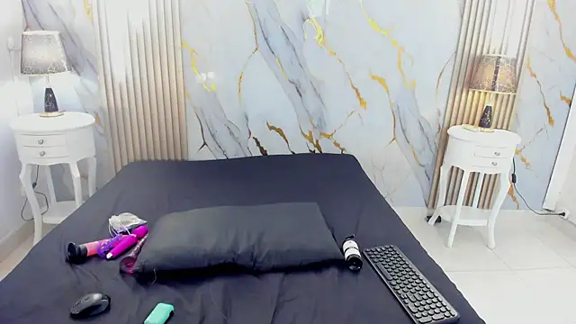 AprillRoss online show from 4, 4, 2026