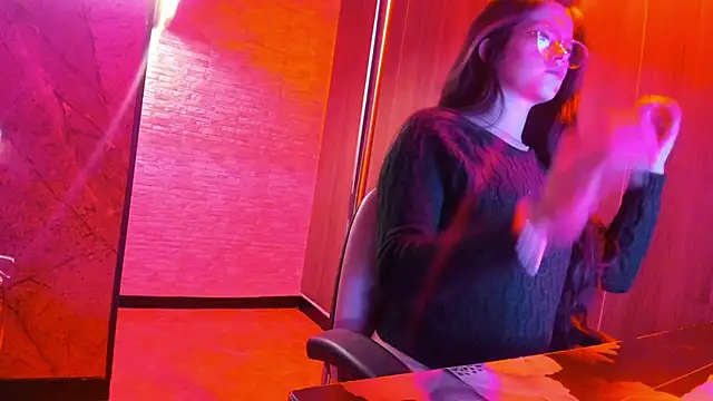 Sara valderrama  online show from 10, 1, 2026