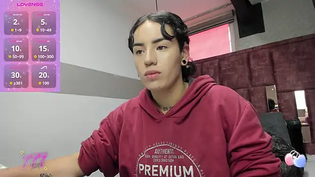 Kiara Fox   online show from 14, 4, 2026