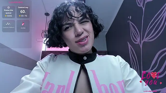 Kiara Fox   online show from 19, 3, 2026