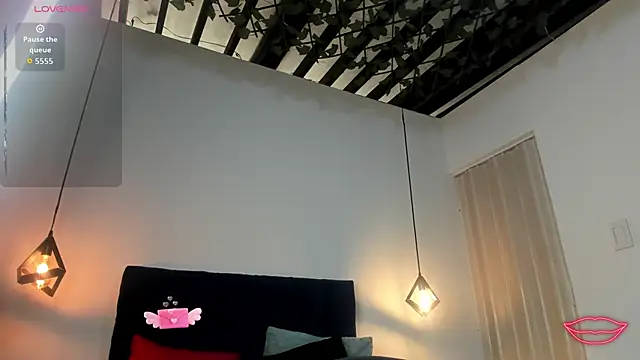 Kiara Fox   online show from 5, 2, 2026