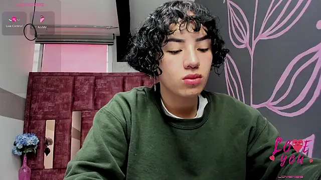 Kiara Fox   online show from 27, 2, 2026