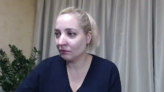 Snapshot of sweetpussy chatting on 9, 11, 2025 sweetpussy online show from 9, 11, 2025