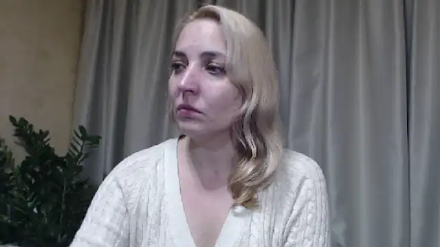 Snapshot of sweetpussy chatting on 22, 11, 2025 sweetpussy online show from 22, 11, 2025