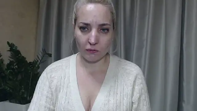 Snapshot of sweetpussy chatting on 11, 10, 2025 sweetpussy online show from 11, 10, 2025