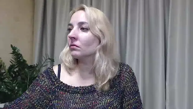 Snapshot of sweetpussy chatting on 30, 10, 2025 sweetpussy online show from 30, 10, 2025