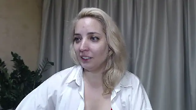 Snapshot of sweetpussy chatting on 9, 10, 2025 sweetpussy online show from 9, 10, 2025