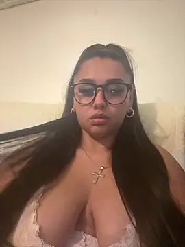 Wild Busty Niyah XX online show from 30, 3, 2026