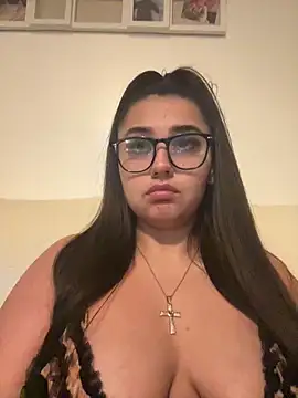 Wild Busty Niyah XX online show from 8, 5, 2026