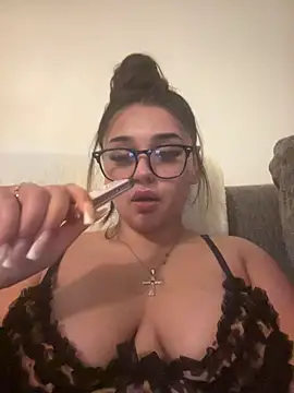 Wild Busty Niyah XX online show from 22, 3, 2026
