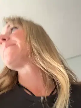 alluringpixie online show from 12, 4, 2026