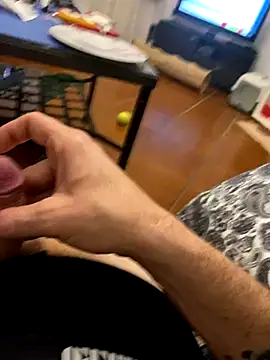 Snapshot of migliormigui35 chatting on 4, 12, 2025 migliormigui35 online show from 4, 12, 2025