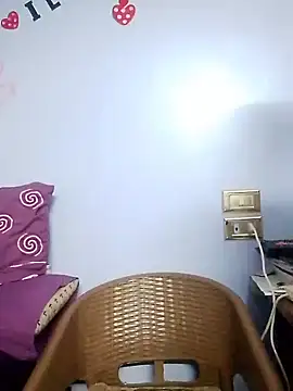 daisytaylorx1 online show from 9, 3, 2026