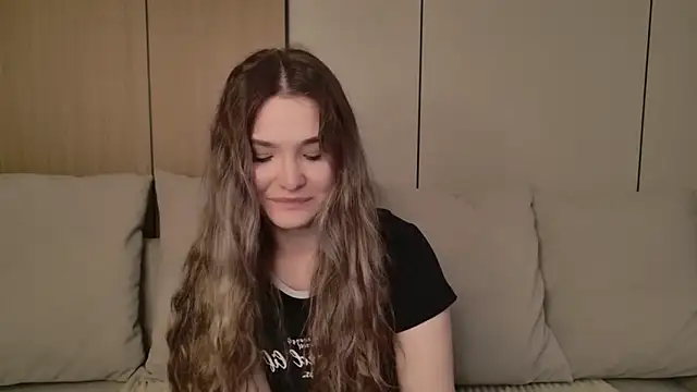 Lina Sinerz online show from 17, 3, 2026