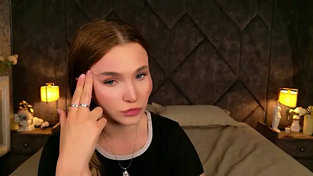 Snapshot of Lina_Sinerz chatting on 19, 6, 2026 Lina Sinerz online show from 19, 6, 2026