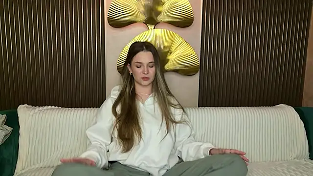Snapshot of Lina_Sinerz chatting on 3, 5, 2026 Lina Sinerz online show from 3, 5, 2026